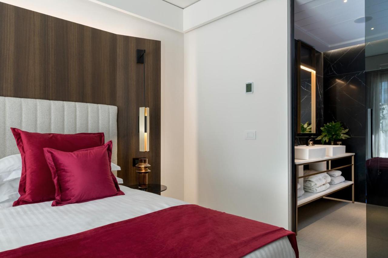 We Me Suite Hotel Riccione Exterior photo