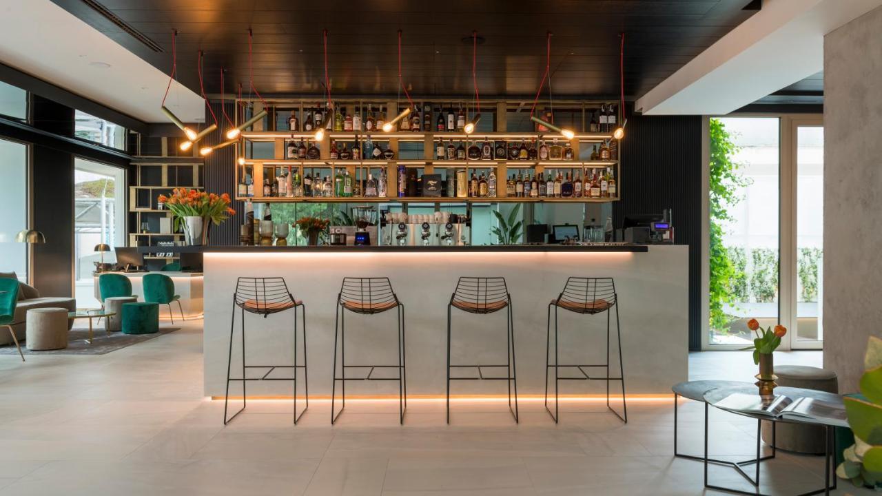 We Me Suite Hotel Riccione Exterior photo